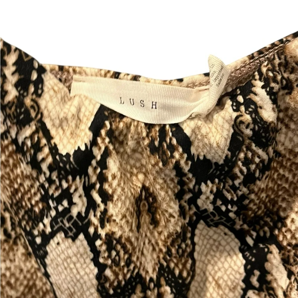 Lush Set Of 3 Womens Snake Print, Floral Dresses and Ivory Jumpsuit NWT Sz Large - Picture 7 of 13